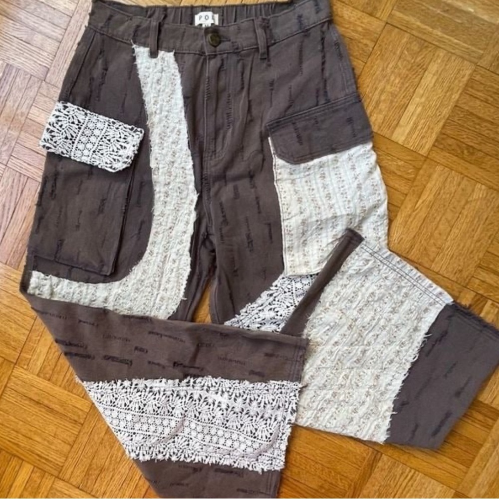 POL BROWN DISTRESSED CROCHET PATCHWORK WIDE LEG JEANS IN SIZE MEDIUM BRAND NEW - Picture 5 of 13